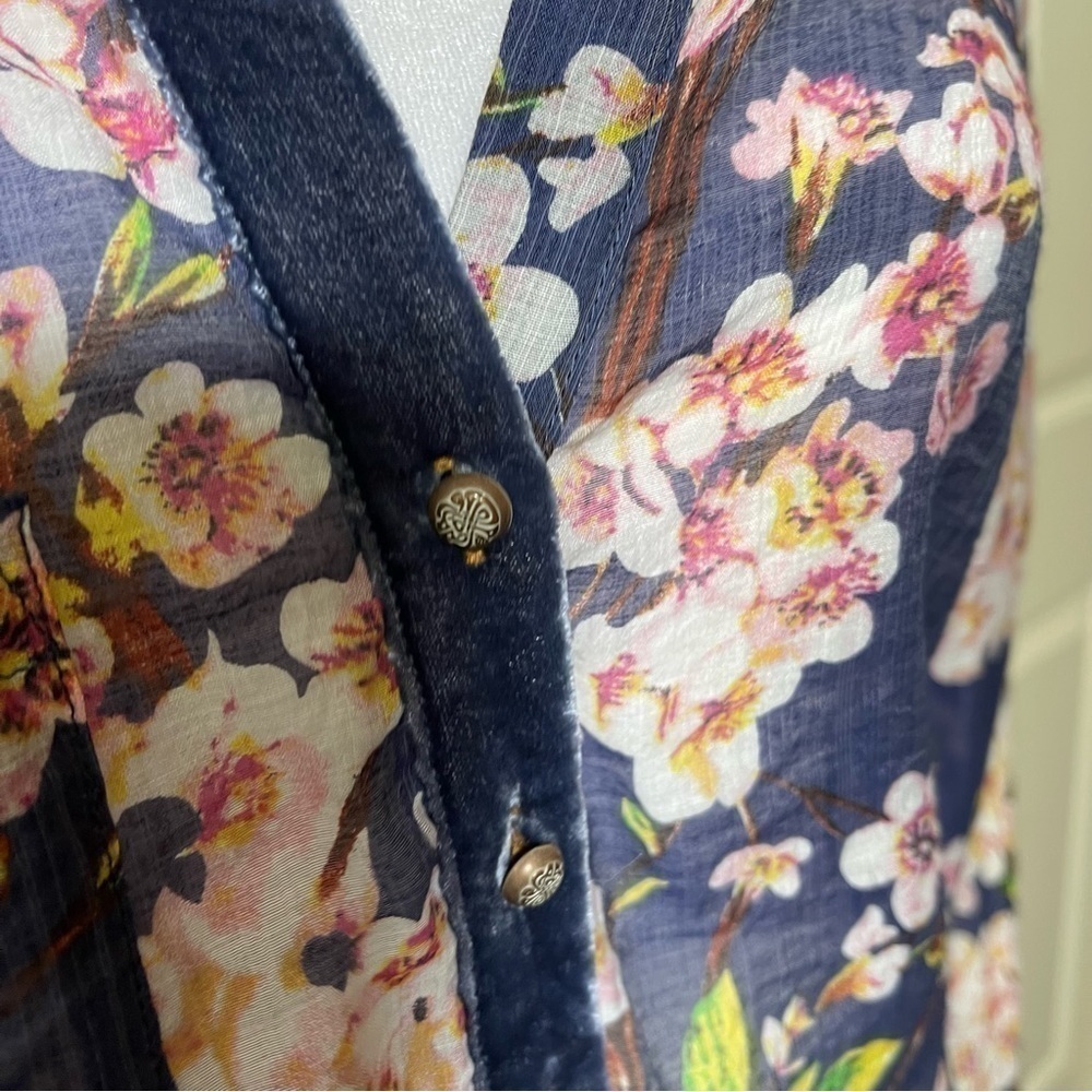 Soft Surroundings Adele Cherry Blossom Tunic Top V-Neck Long Sleeve Navy Blue - Picture 4 of 17